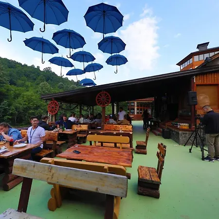 Dzajicaa Buk - Noahs Ark Hostel