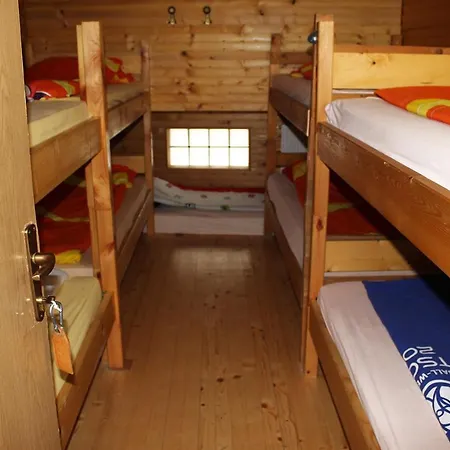 Hostel Dzajicaa Buk - Noahs Ark *