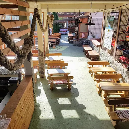 Dzajicaa Buk - Noahs Ark Hostel