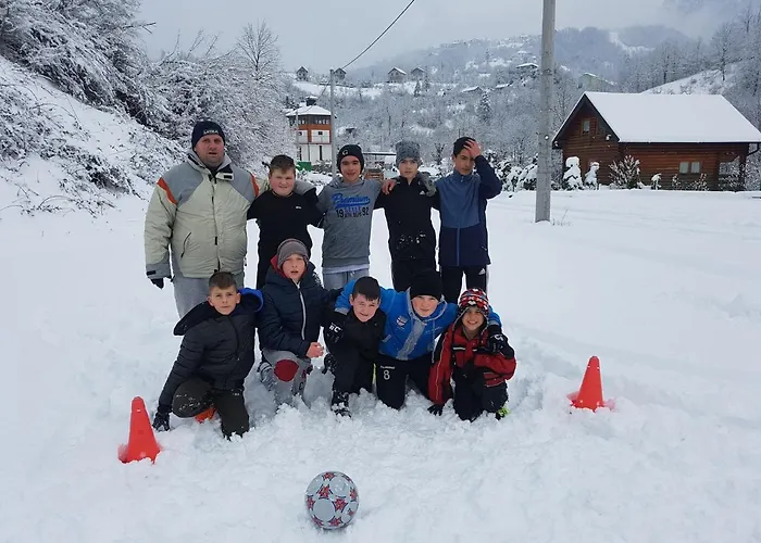 Hostel Dzajicaa Buk - Noahs Ark