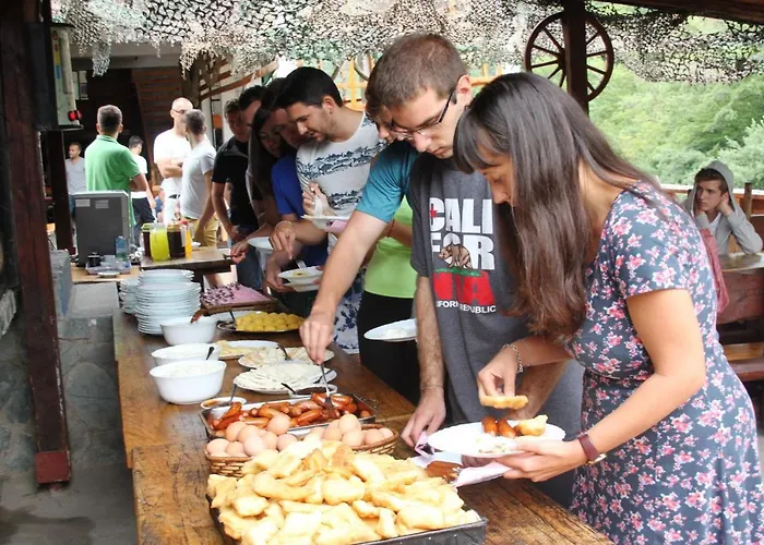 Hostel Dzajicaa Buk - Noahs Ark *