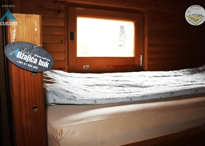 Dzajicaa Buk - Noahs Ark Hostel