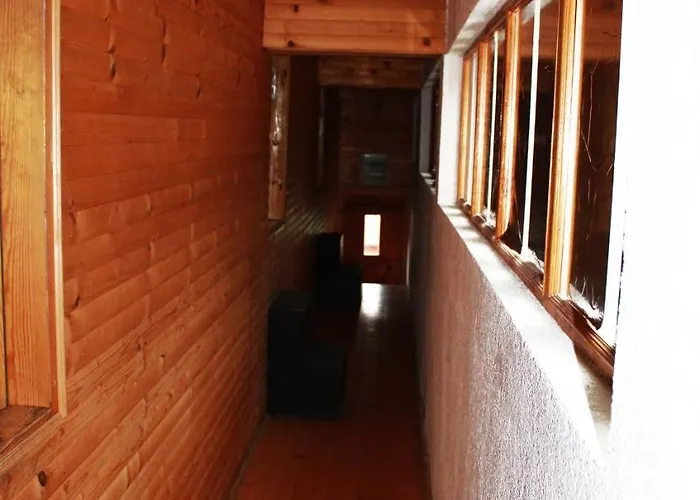 Hostel Dzajicaa Buk - Noahs Ark *