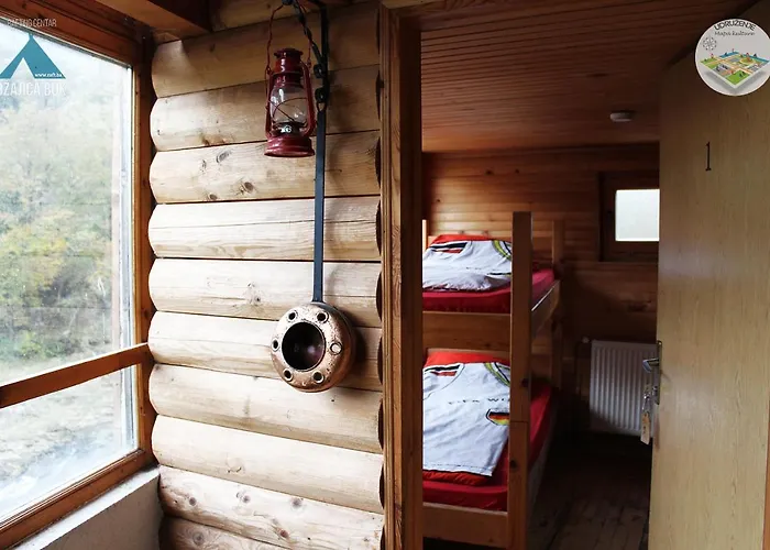 Hostel Dzajicaa Buk - Noahs Ark