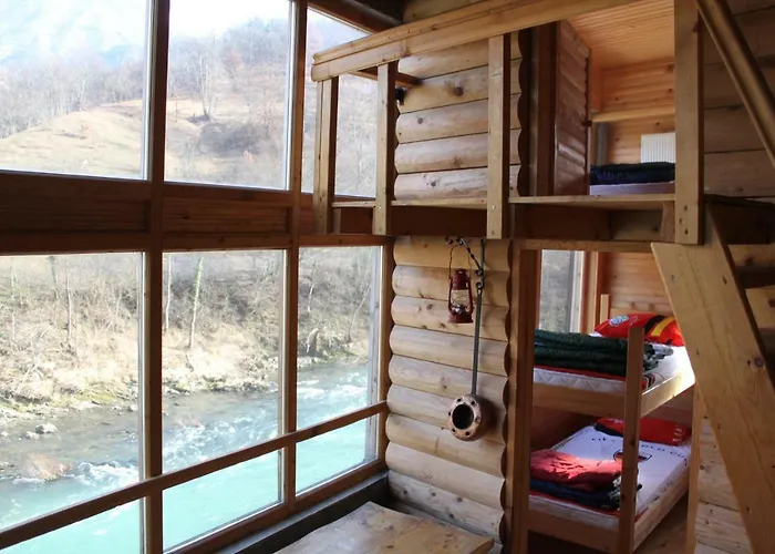 Dzajicaa Buk - Noahs Ark Hostel *