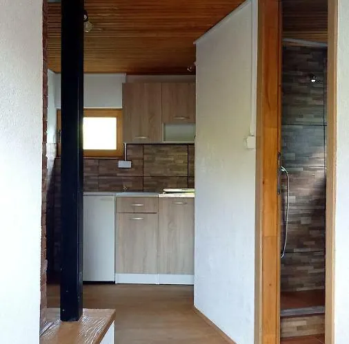 Dzajicaa Buk - Noahs Ark Hostel