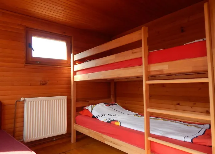 Dzajicaa Buk - Noahs Ark Hostel *