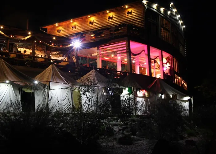 Dzajicaa Buk - Noahs Ark Hostel